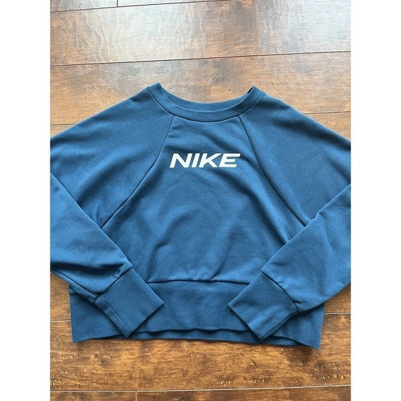 Nike Cropped Dri-fit Teal Active Casula Logo Sweatshirt Womens Size Small - Picture 1 of 6